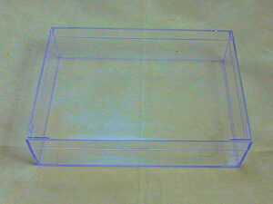 透明プラスチック標本箱（中）