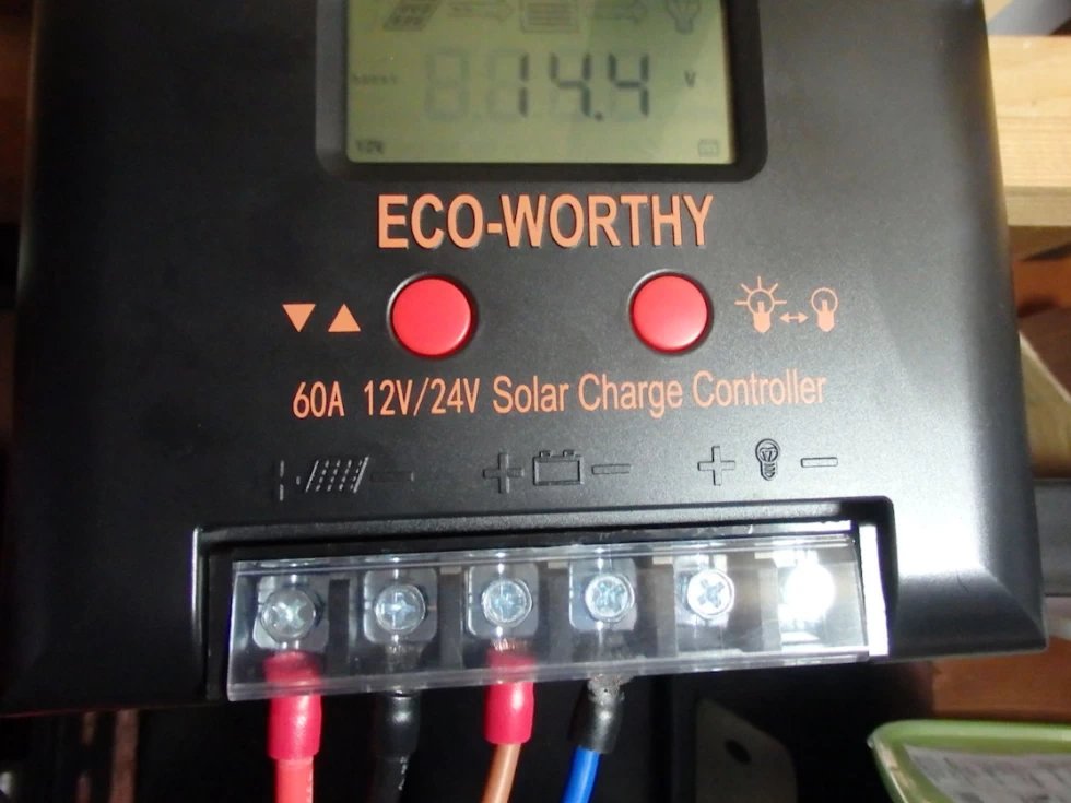 太陽光 10Ah リン酸鉄リチウム電池　設置配線a